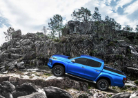Mitsubishi L200 photo