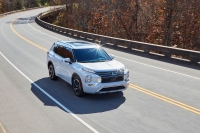 Mitsubishi Outlander 2021 photo