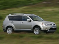 Mitsubishi Outlander XL 2005 photo